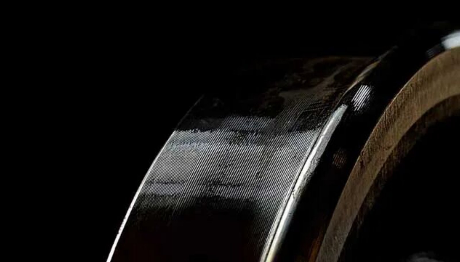 h&igrave;nh học tiếp x&uacute;c đường ray b&aacute;nh xe v&agrave; bi&ecirc;n dạng mặt lốp