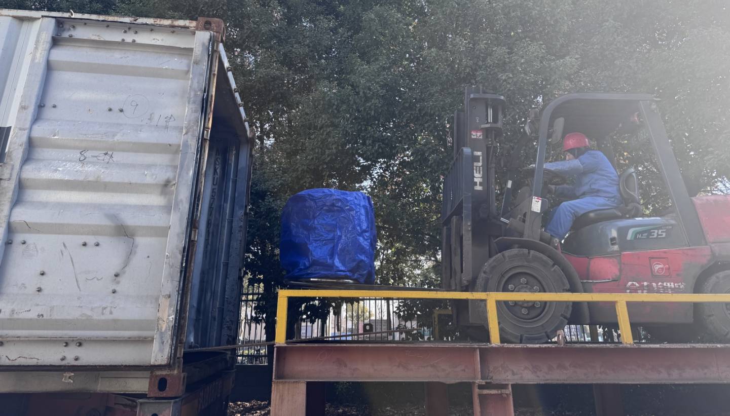 100 bánh xe MTJ650B được chuyển đến Đan Mạch
